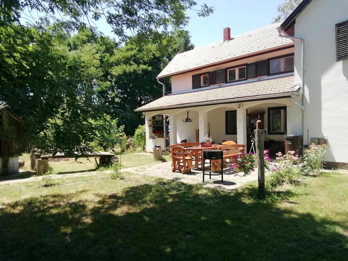 Waldhaus Pat Appartement Galambok Buitenkant foto